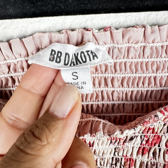 BB Dakota Top Size Small Pink Floral Off Shoulder Smocked Boho - Picture 4 of 4